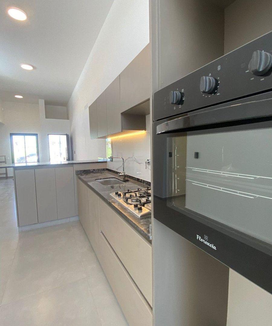 Foto de VENTA DUPLEX 2 DORMITORIOS 2 BAÑOS DOCTA CÓRDOBA, imagen 2
