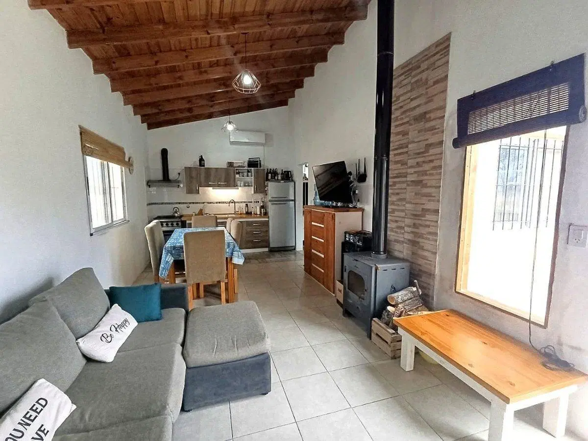 Se vende Casa 2 dormitorios Villa Ciudad Parque 5