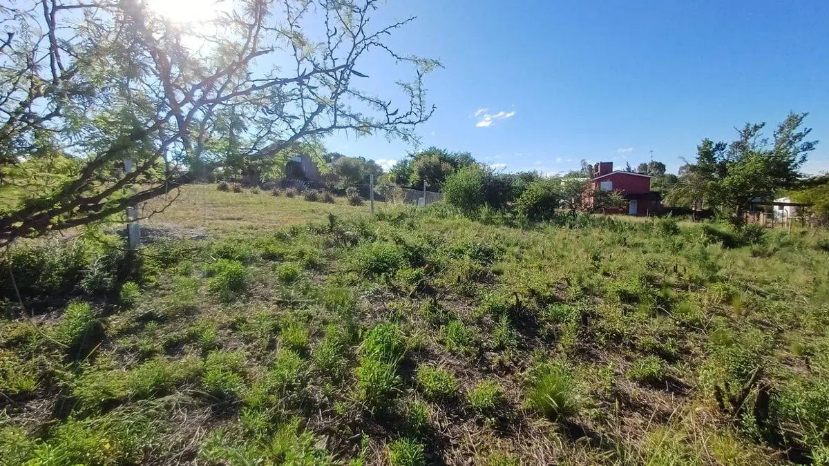 Venta Lote con servicios - Tanti, Córdoba 2