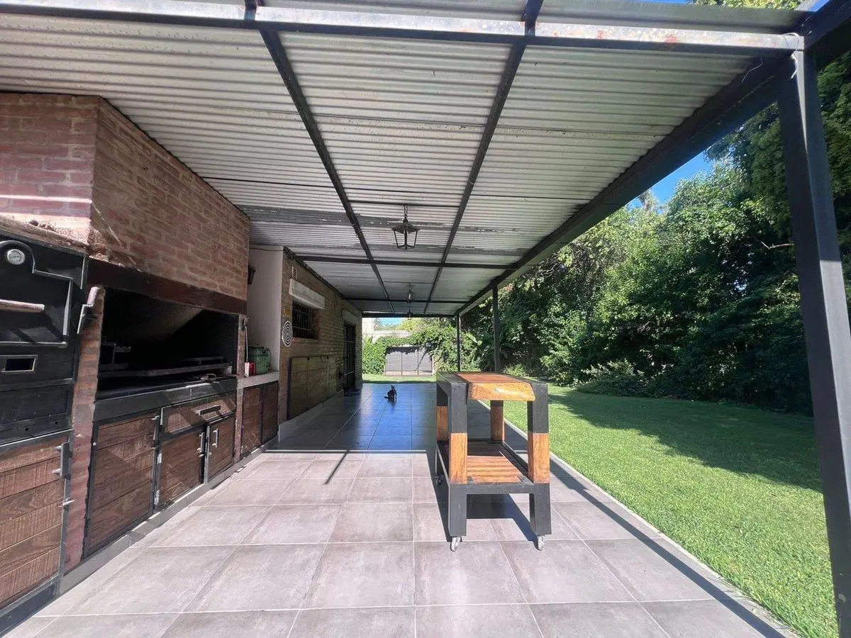 VENTA CASA 3 DORMITORIOS+PILETA VILLA ALLENDE CBA 3