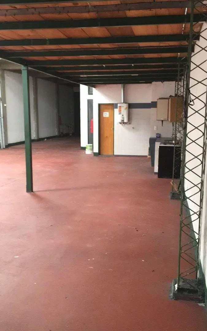 VENTA GALPON PROVIDENCIA 248M2 CON OFICINA BAÑO 3