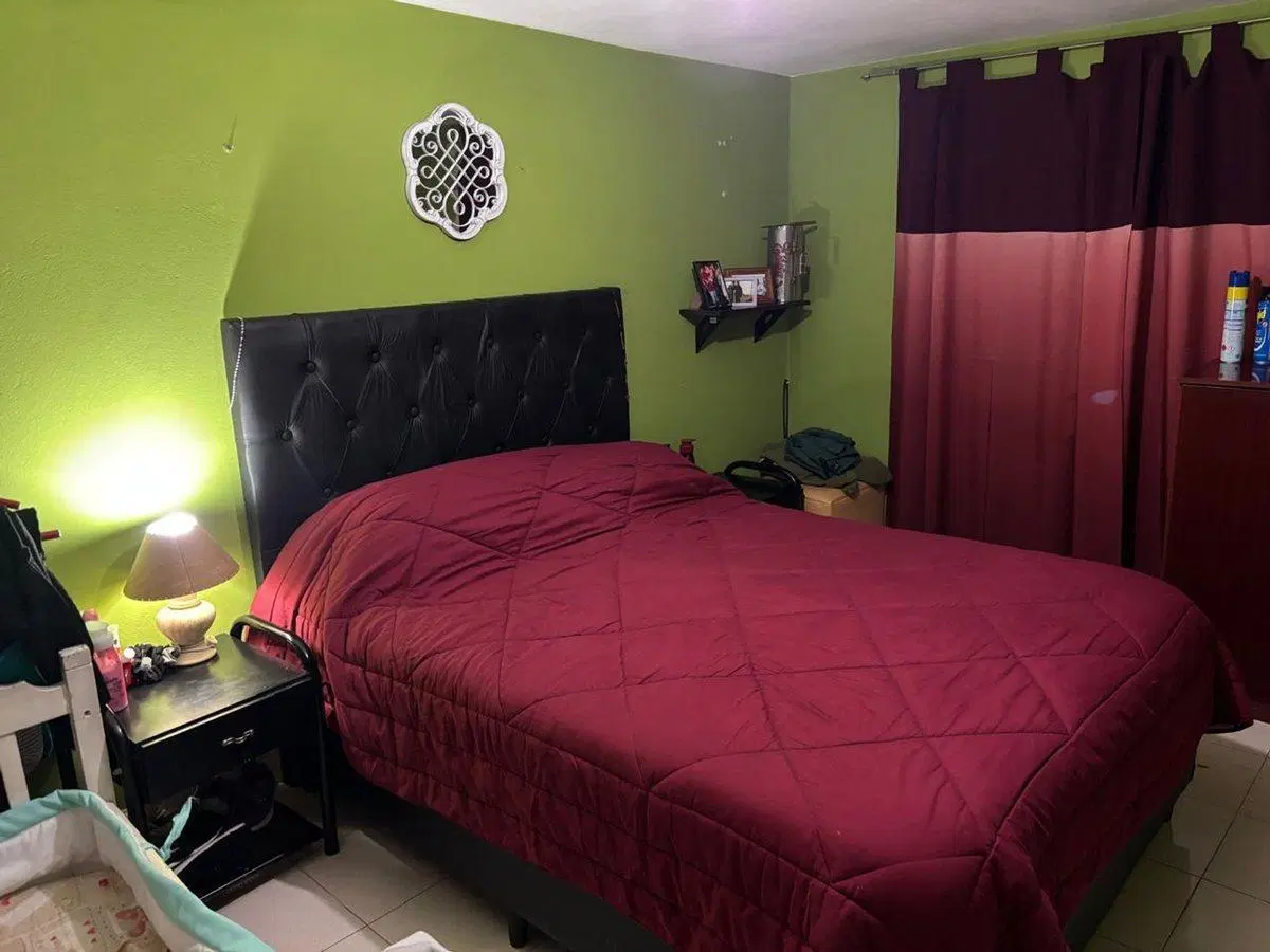 VENTA CASA LOS GIGANTES 3 DORM FRENTE A PLAZA 4
