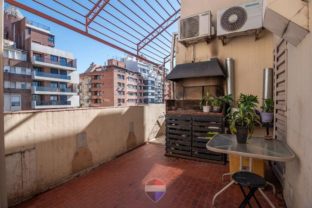 VENTA PISO 3 DORM NUEVA CORDOBA FRENTE BALCON 2
