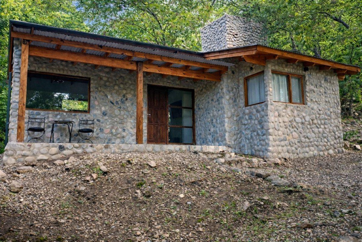 VENTA 2 CASAS VILLA GENERAL BELGRANO POZO VERDE