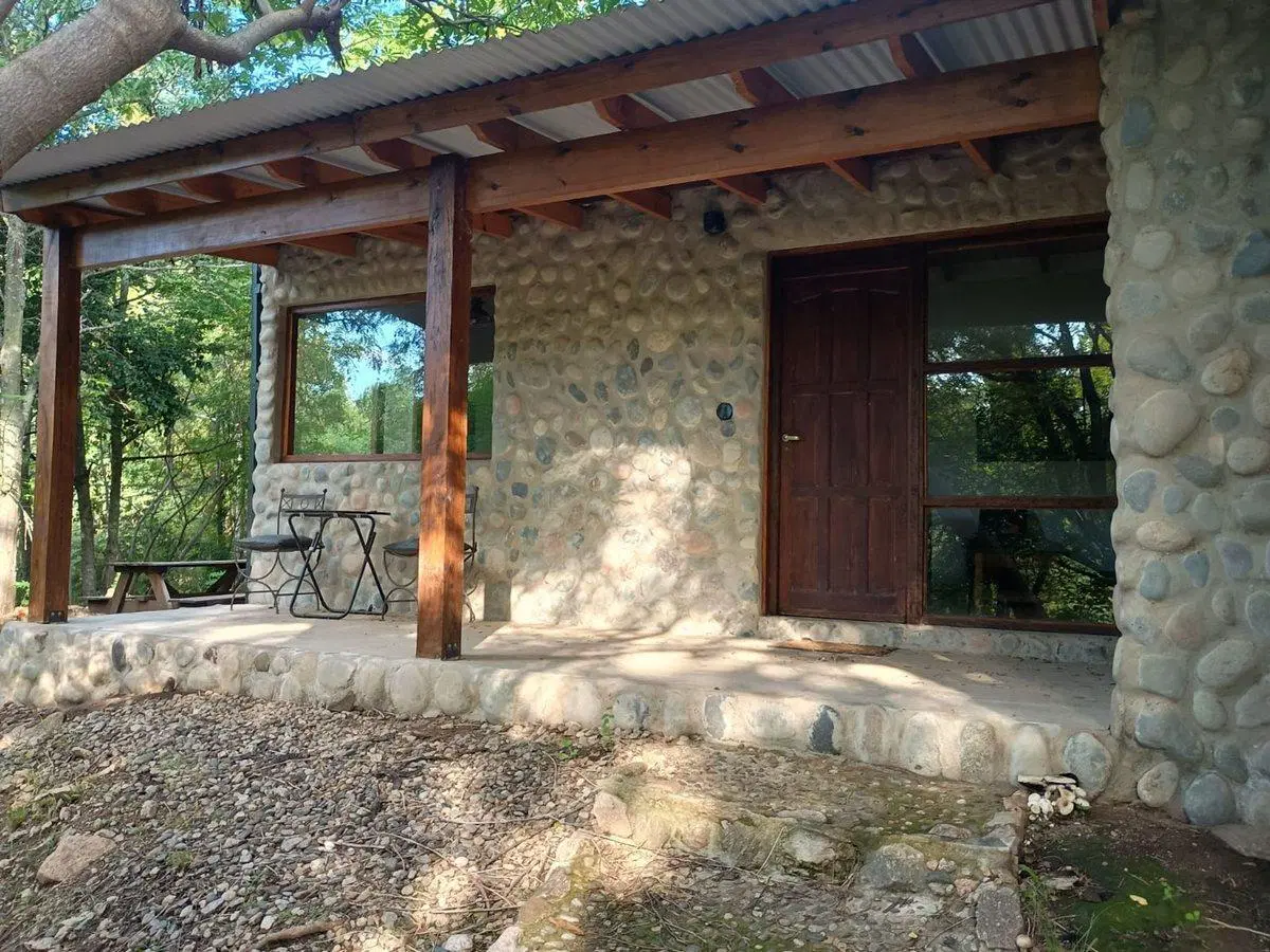 VENTA 2 CASAS VILLA GENERAL BELGRANO POZO VERDE 5