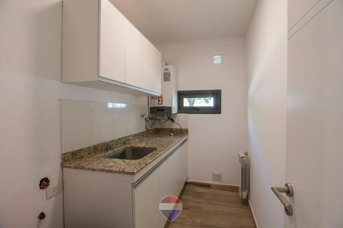 VENTA CASA 3 DORM C/PILETA FINCAS DEL SUR 2 CBA 3