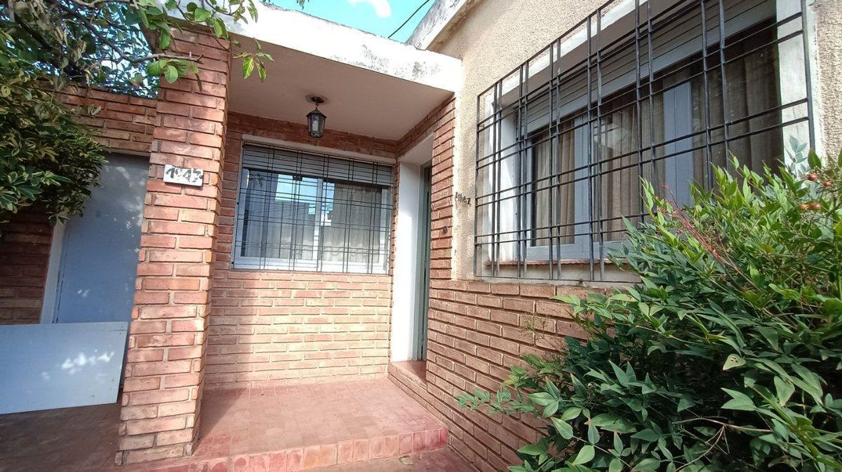 VENTA CASA 2 DOR. + DPTO 2 DOR. CRISOL NORTE - CBA