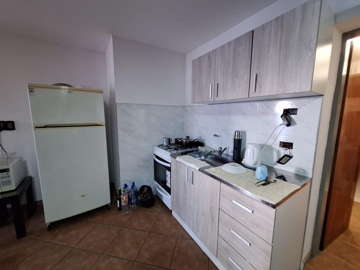 Foto de VENTA CASA 2 DORM CON CONSULTORIO Y DEPTO MARQUES, imagen 3