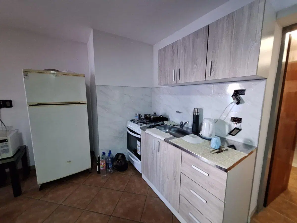 VENTA CASA 2 DORM CON CONSULTORIO Y DEPTO MARQUES 3