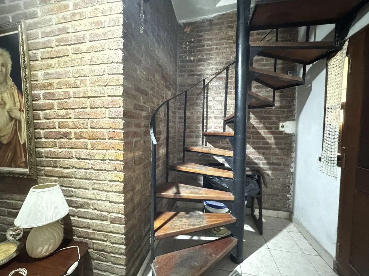 Venta casa dos plantas , Ingresos independientes 4