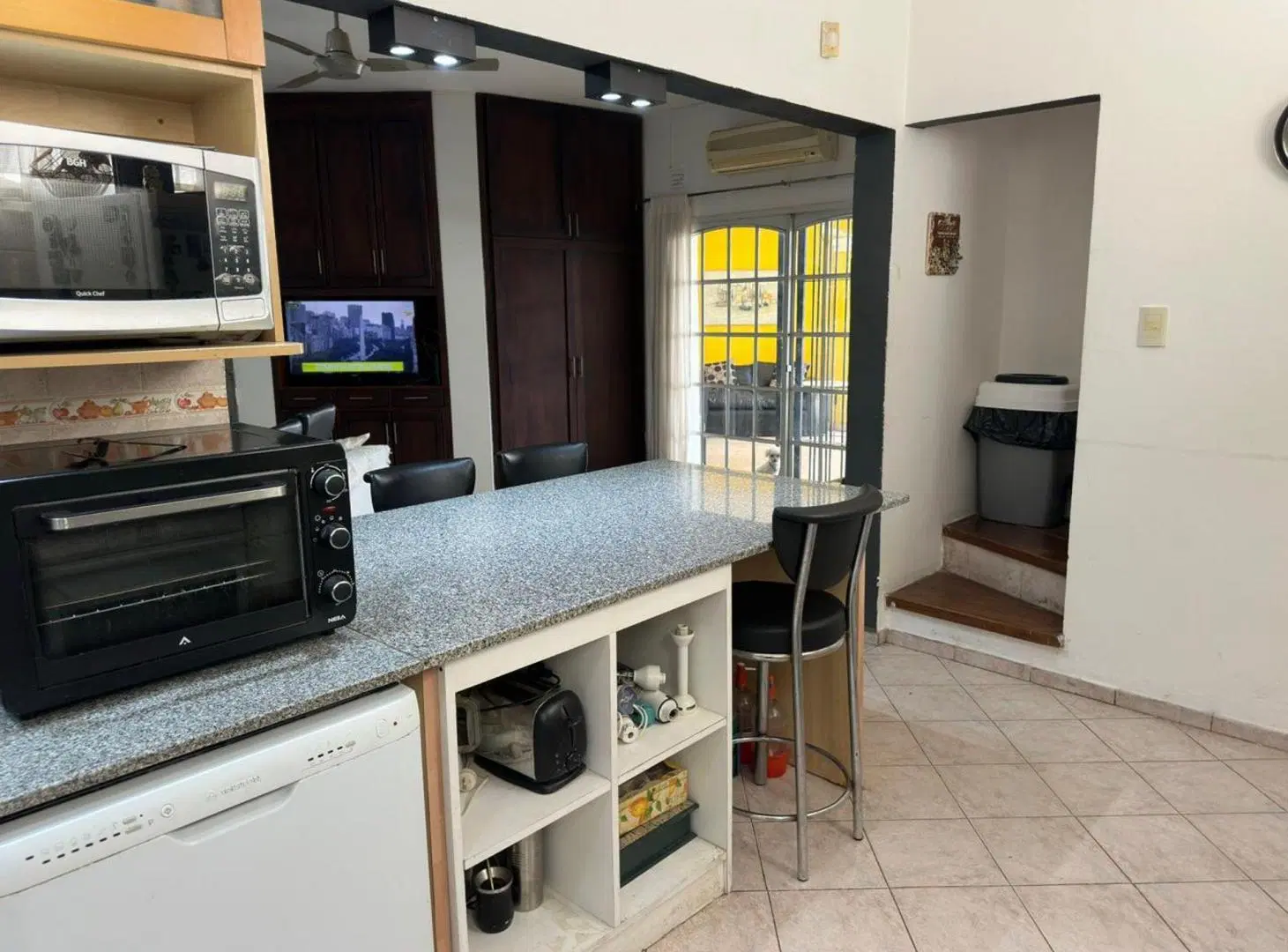 VENTA CASA 3 DORMITORIOS C/PILETA PARQUE CAPITAL 5