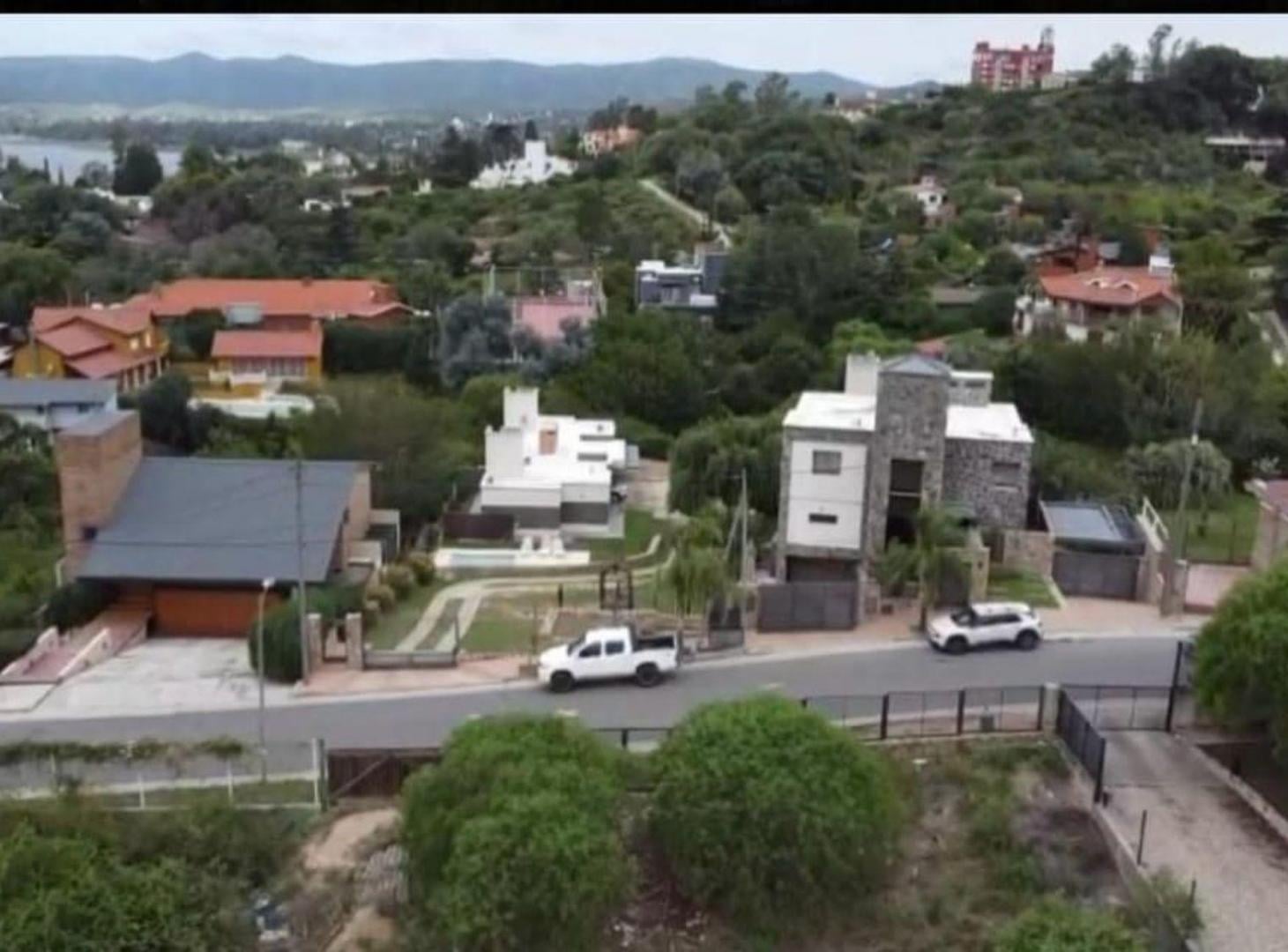 VENTA LOTE BARRRIO VILLA DEL LAGO CARLOS PAZ CBA