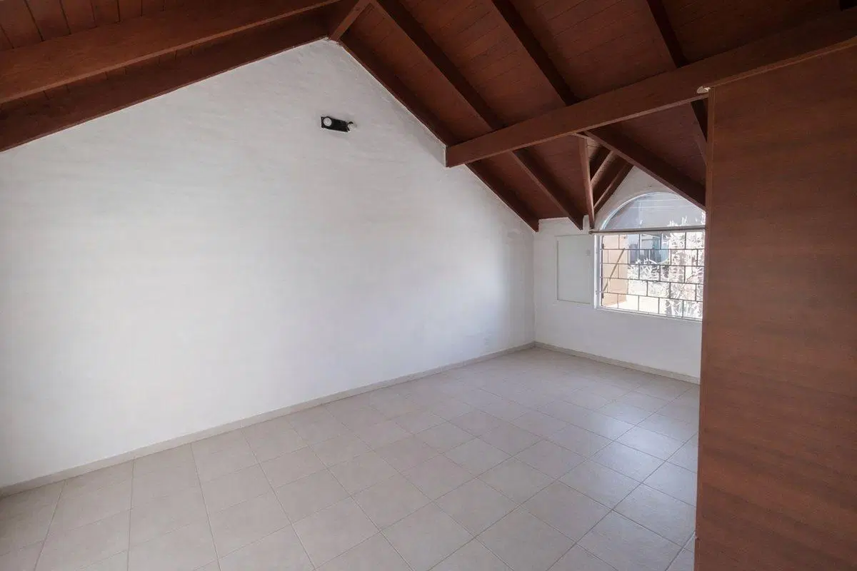 VENTA CASA  3 DORMITORIOS BARRIO PUEYRREDON CBA 5