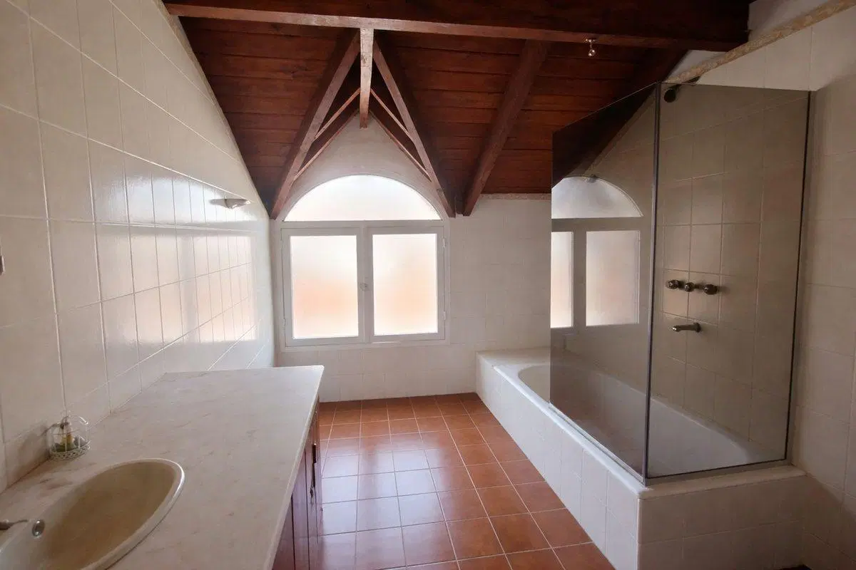 VENTA CASA  3 DORMITORIOS BARRIO PUEYRREDON CBA 4