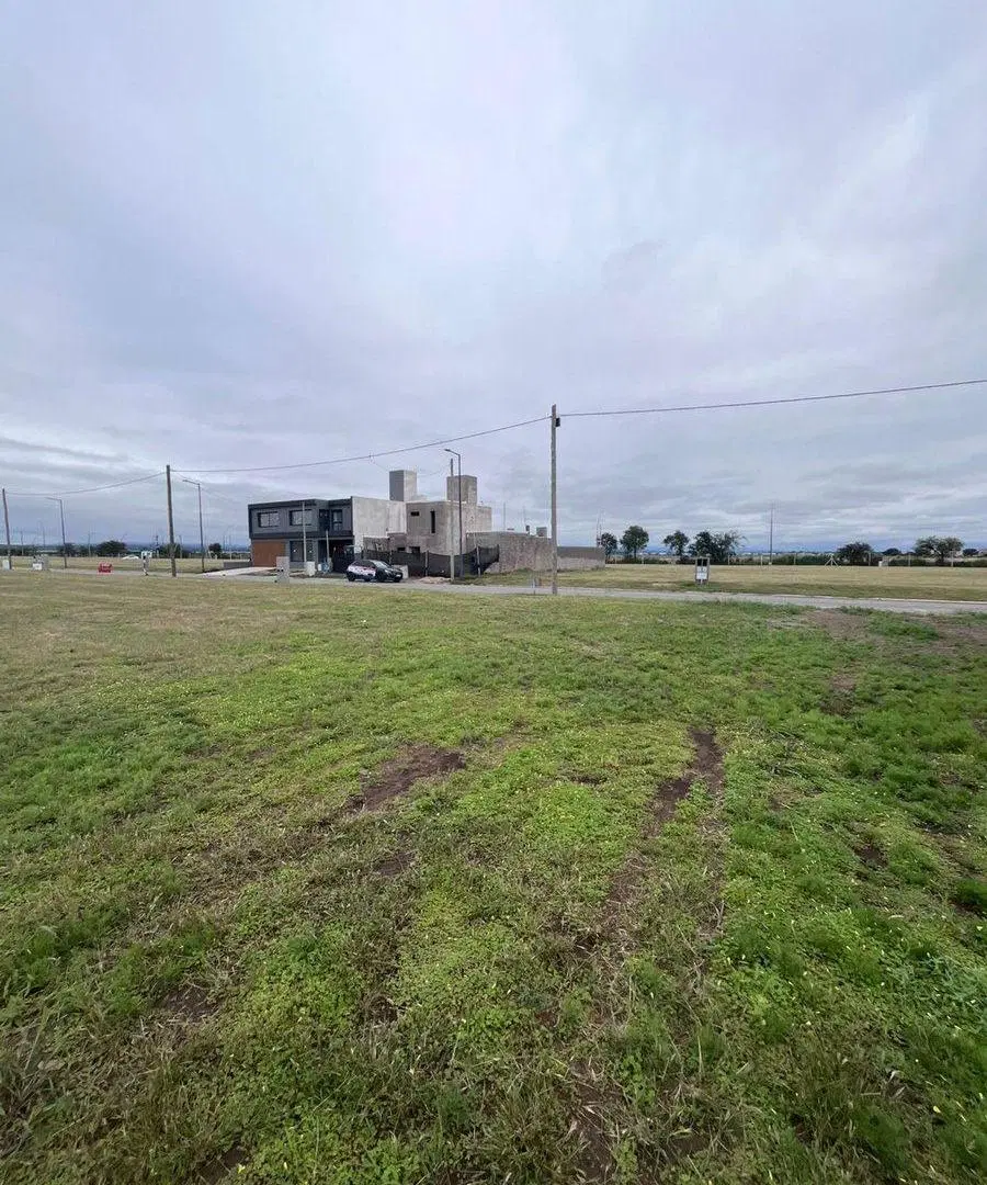 VENTA LOTE PAMPAS DE MANANTIALES 5