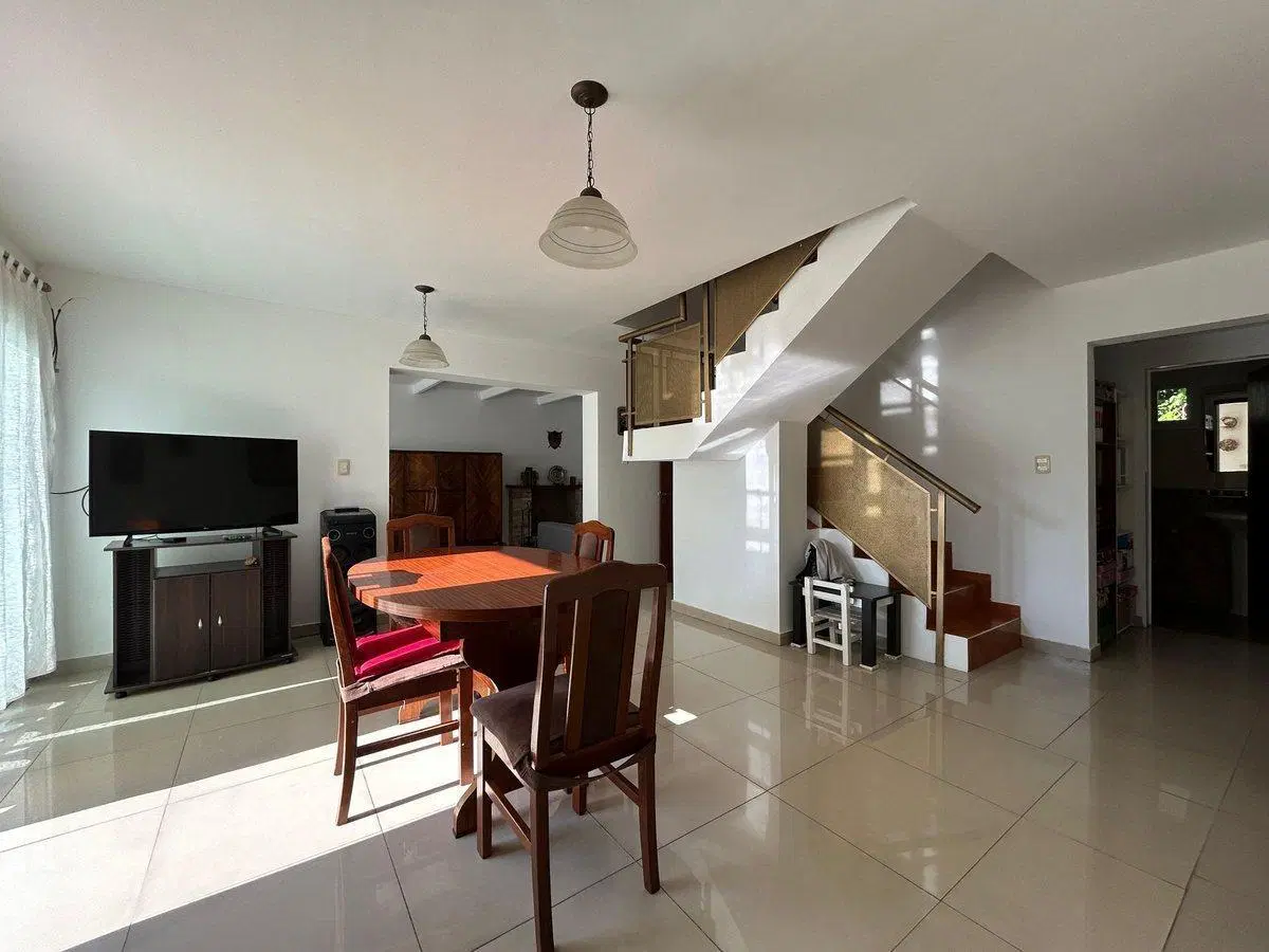 VENTA CASA 3 DORMITORIOS VALLE ESCONDIDO 5