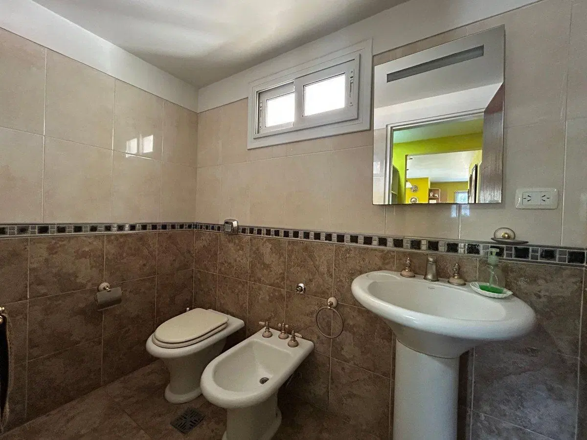 VENTA CASA 3 DORMITORIOS VALLE ESCONDIDO 4