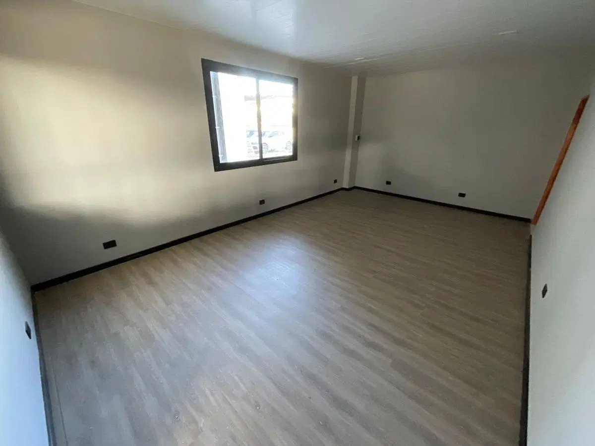 REMAX ALQUILA GALPON POLO 52 3