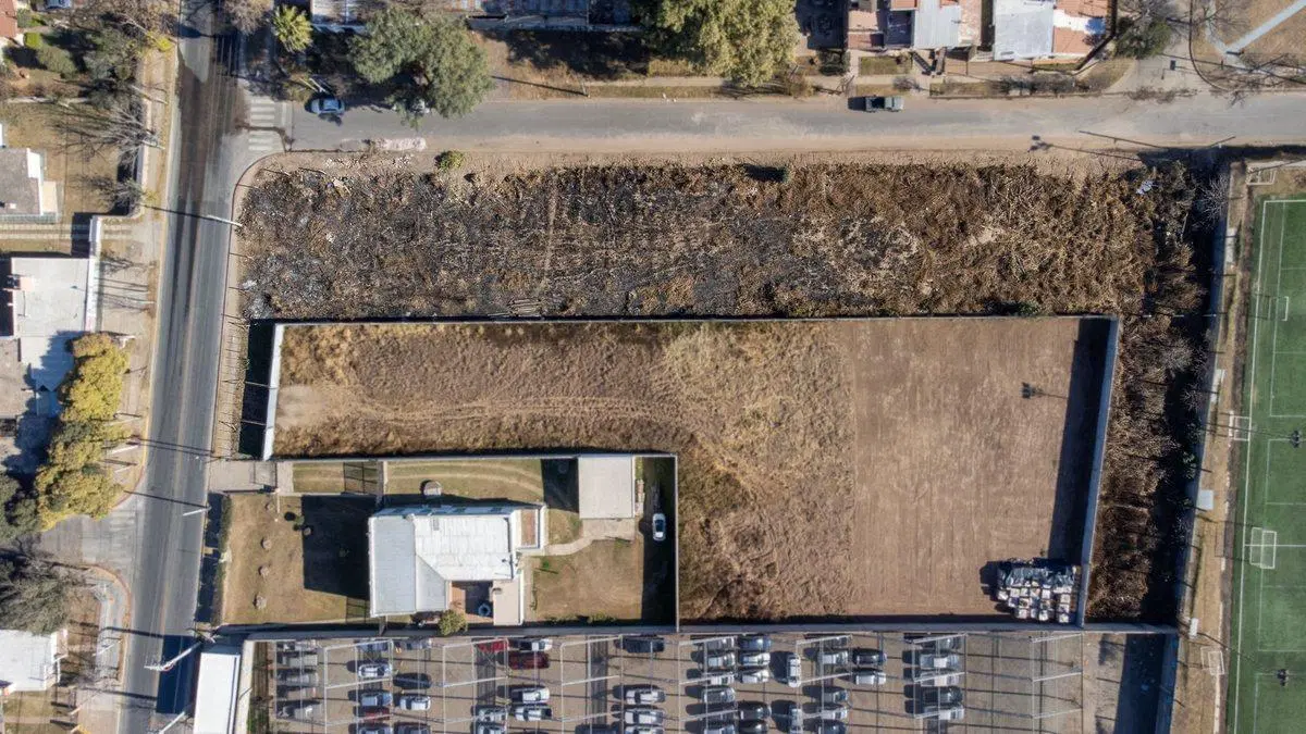 VENTA LOTE APTO DESARROLLO COMERCIAL CORDOBA 4