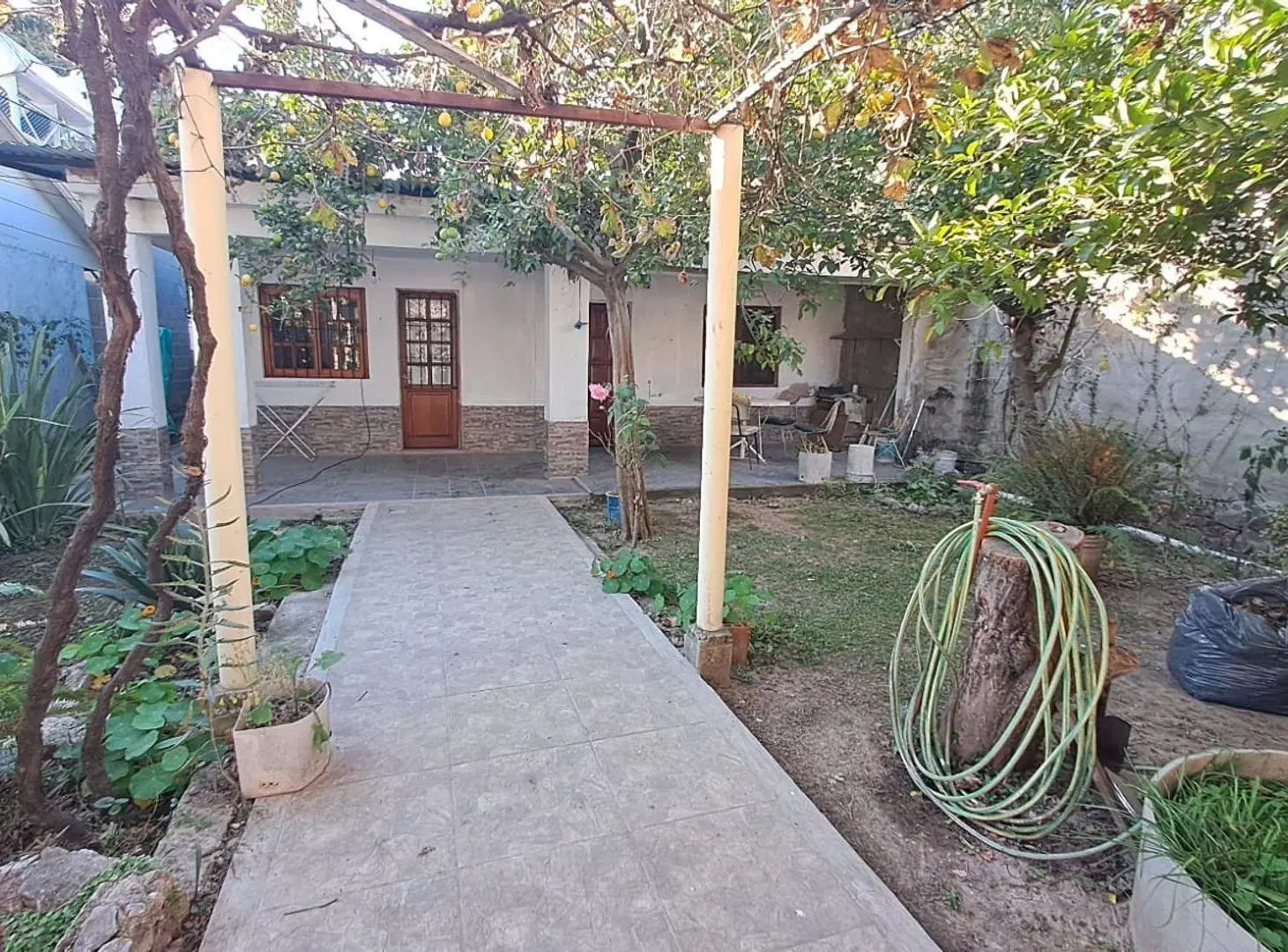 VENTA CASA LA CALERA A REFACCIONAR CORDOBA 3