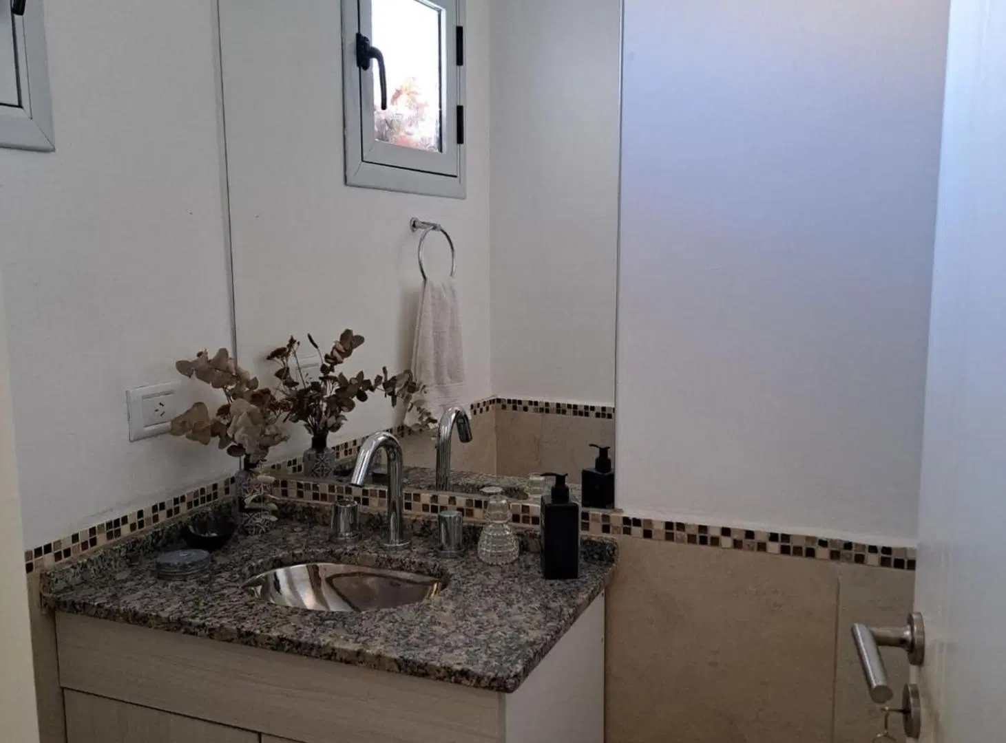 VENTA DUPLEX EN CHACRA DEL NORTE, 3 DOR C/COCHERA 4