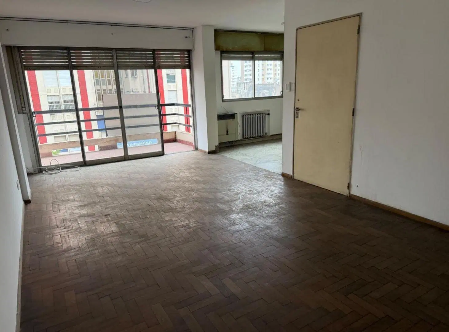 VENTA PISO, DEPTO 4 DORMITORIOS CENTRO CORDOBA 4