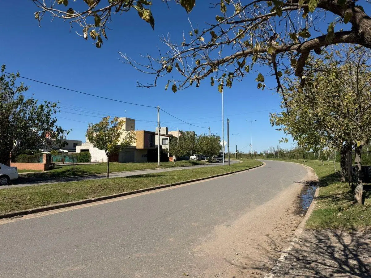 CASA EN VENTA  2 DORM P. BAJA VALLE CERCANO CBA 2