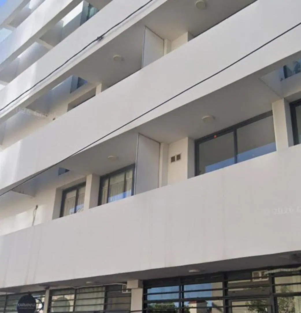 SE VENDE LOCAL COMERCIAL EN B. ALBERDI CORDOBA 3