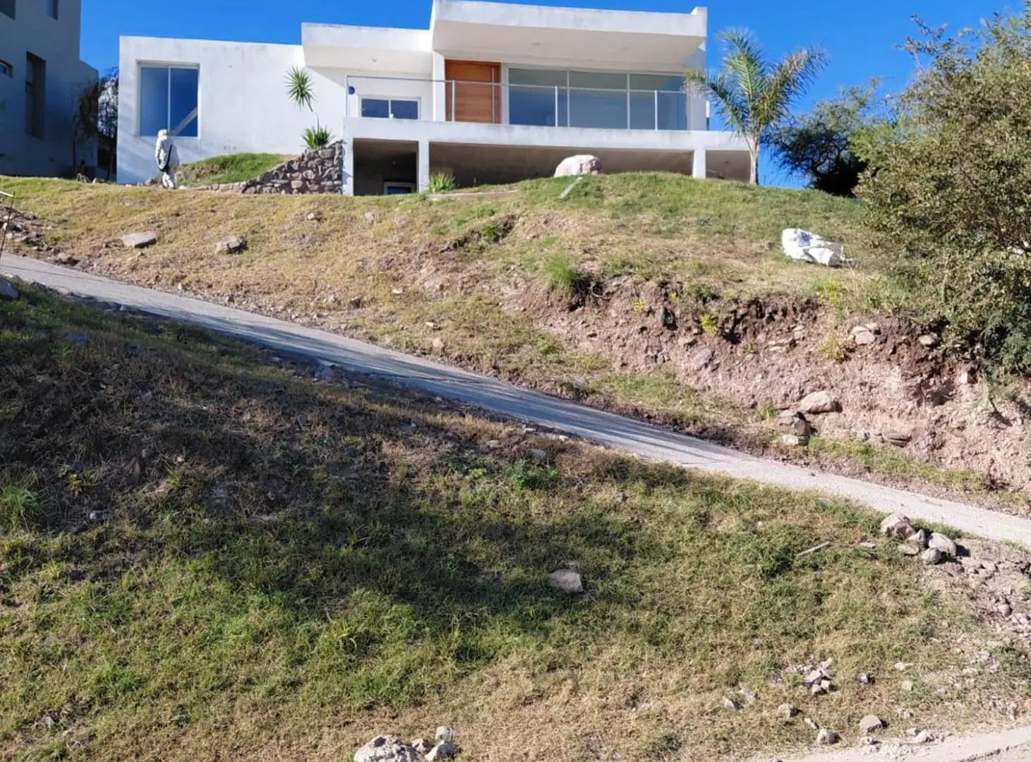VENTA CASA 2 DORM CUMBRES DEL GOLF V. ALLENDE CBA 3