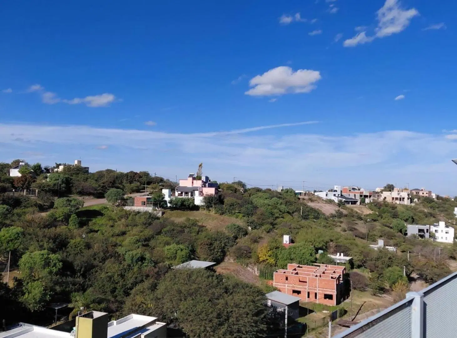 VENTA CASA 5 DORM CUMBRES DEL GOLF V. ALLENDE CBA 5