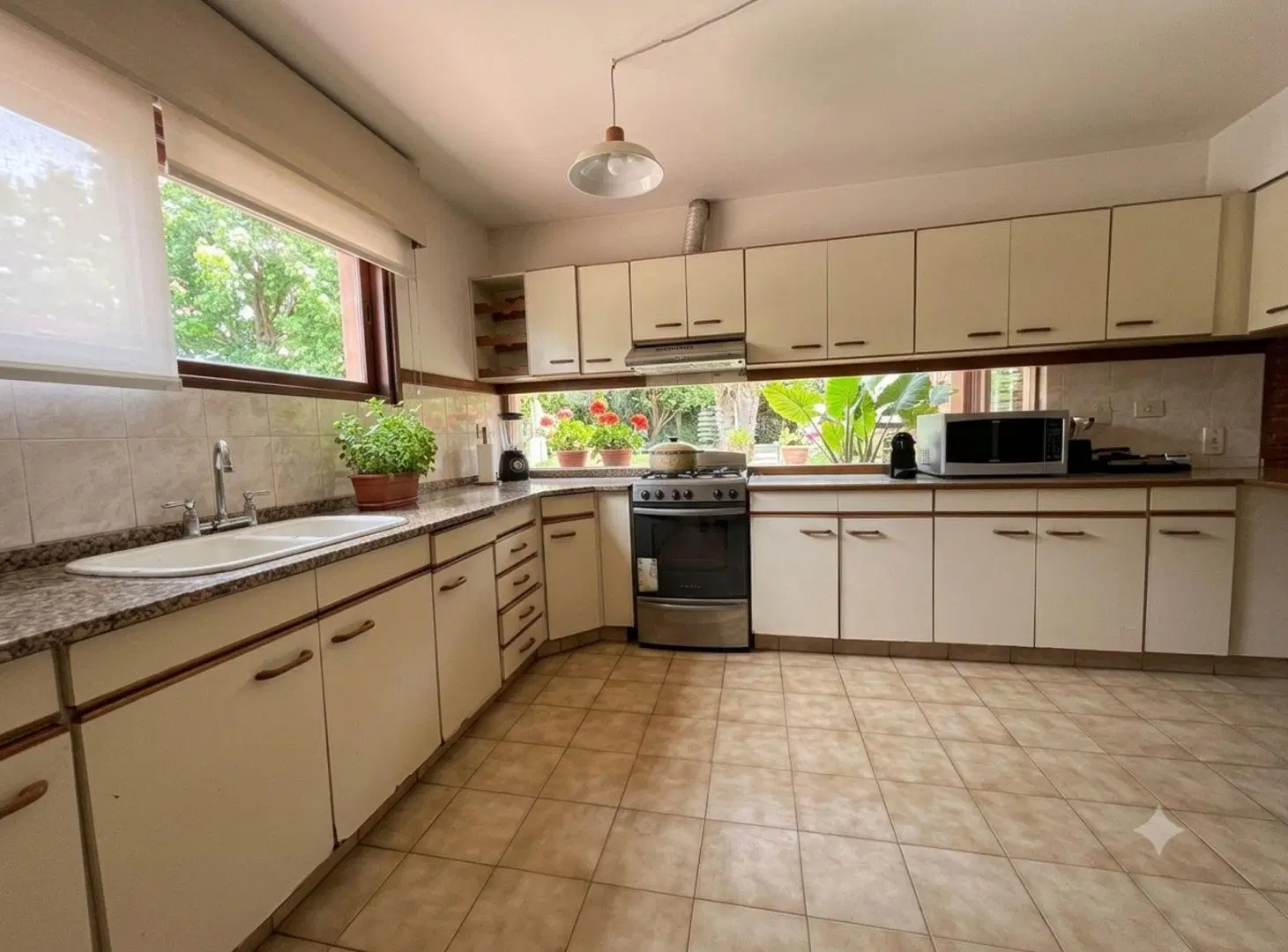 VENTA CASA APTA A CREDITO LOMAS DE SAN MARTIN 3