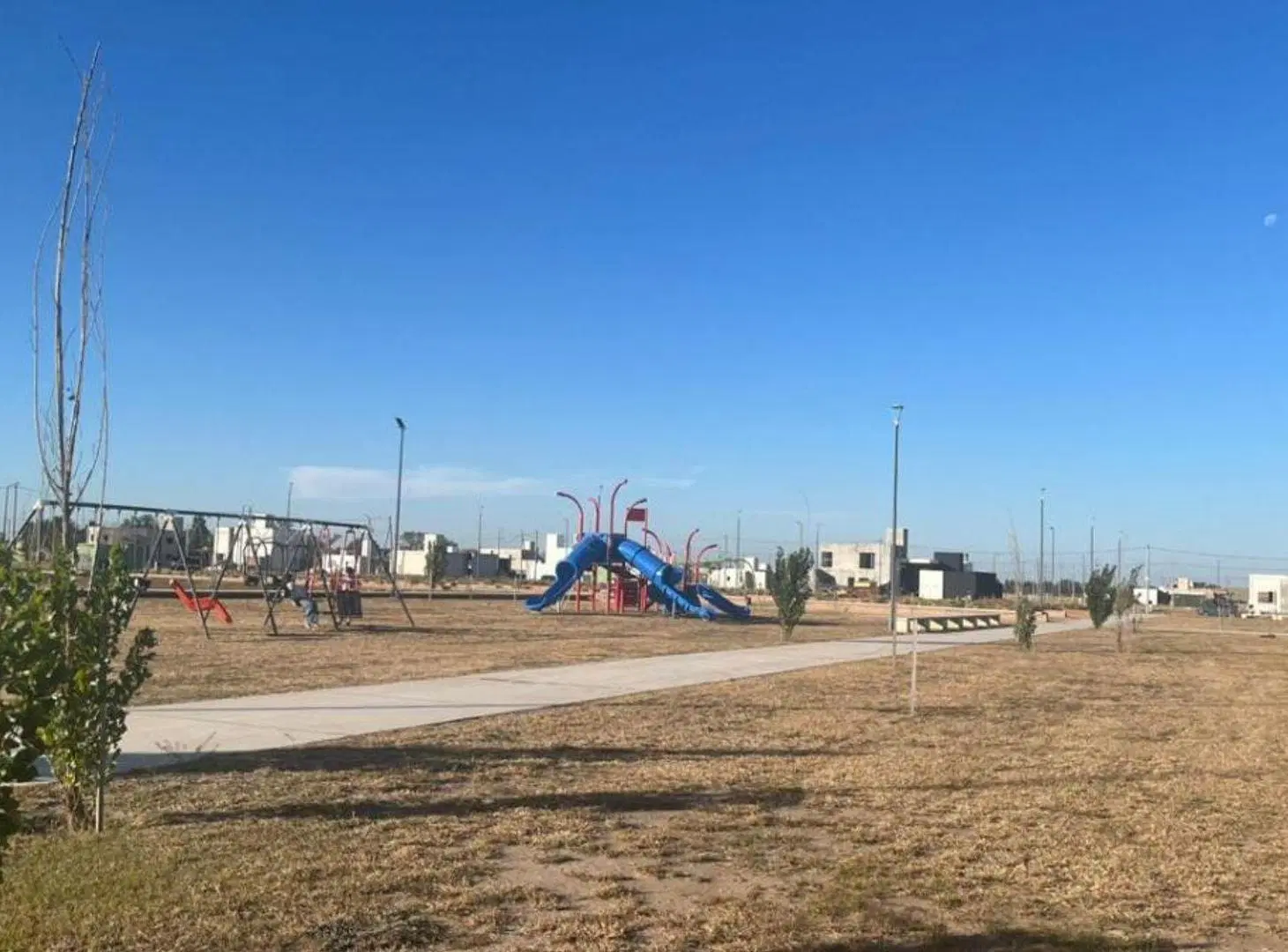 VENTA LOTE CENTRAL CUESTAS DE MANANTIALES 3