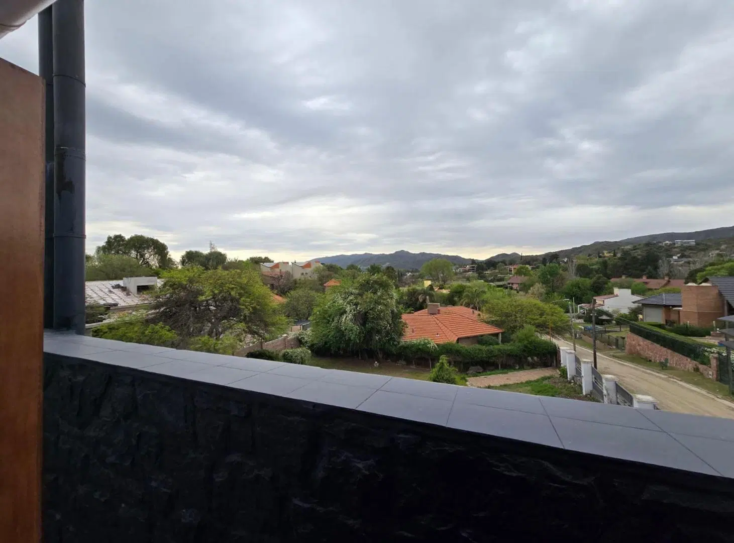 VENTA EXCLUSIVA CASA(VIVIENDA/COMERCIAL)CARLOSPAZ 2