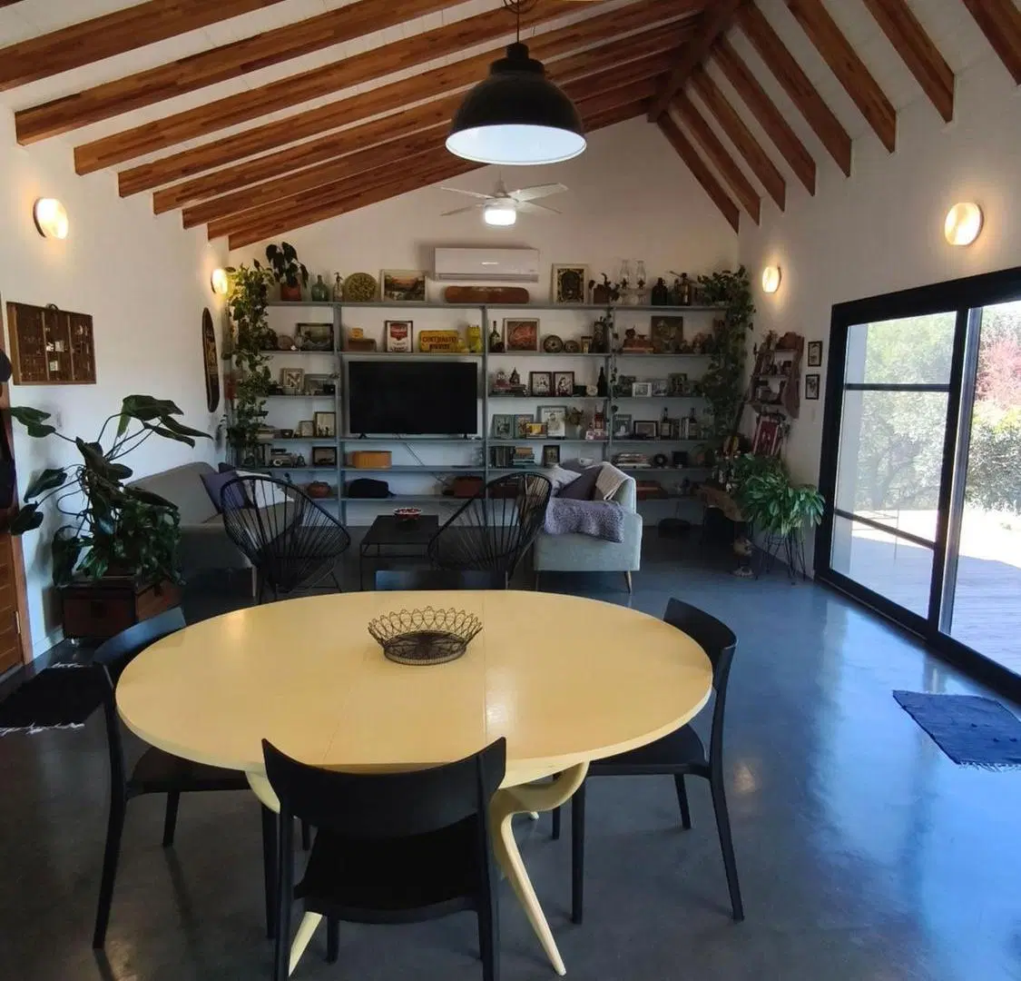 SE VENDE CASA DE DISEÑO EN VILLA GENERAL BELGRANO 5
