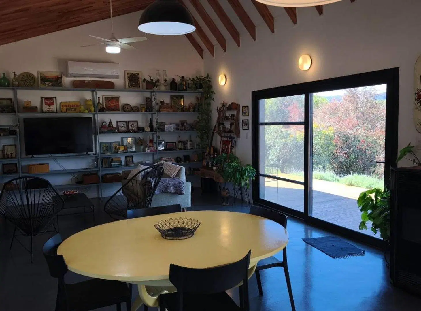 SE VENDE CASA DE DISEÑO EN VILLA GENERAL BELGRANO 4