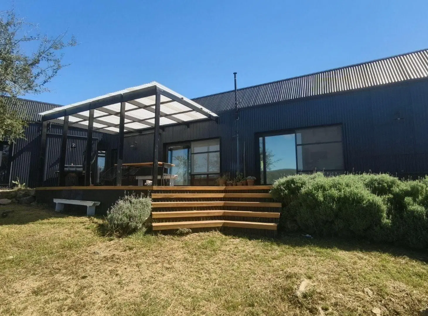SE VENDE CASA DE DISEÑO EN VILLA GENERAL BELGRANO 3