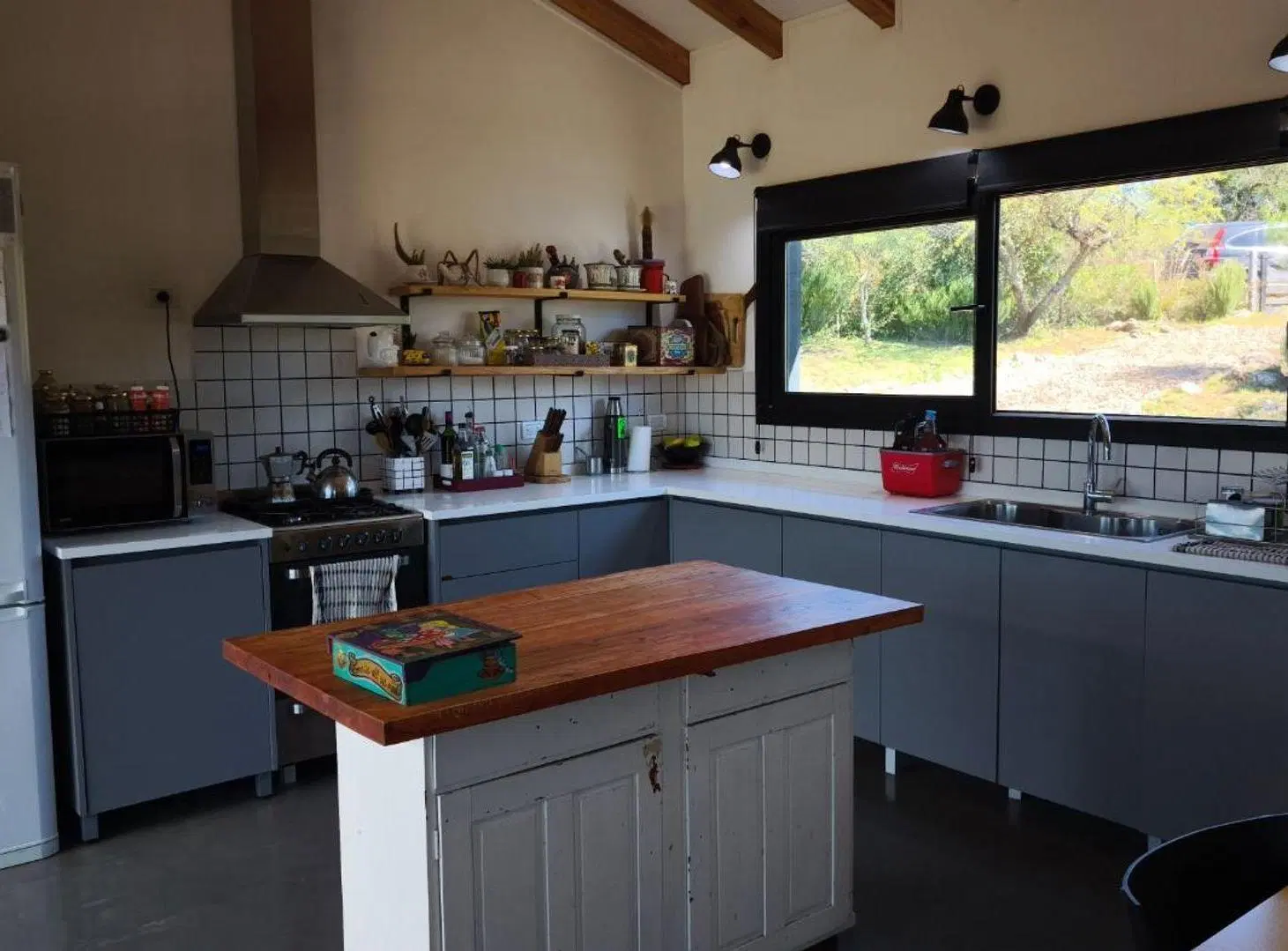 SE VENDE CASA DE DISEÑO EN VILLA GENERAL BELGRANO 8
