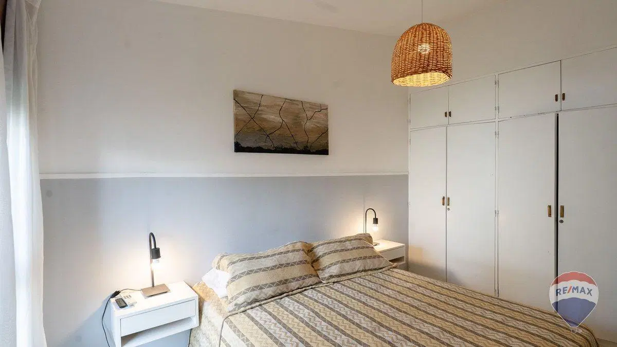 VENTA CASA 3 DORMI + LOCAL DOBLE ALTURA / DEPTO 4
