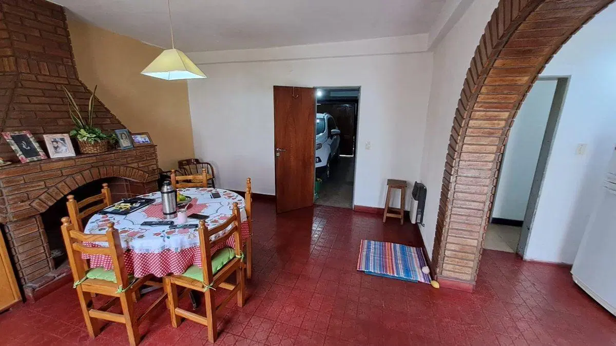 CASA VENTA 3 DORM. DON BOSCO COCHERA PATIO CORDOBA 4