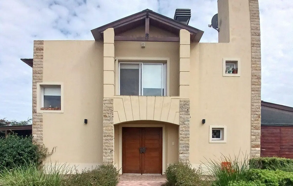Venta Casa 4 dormitorios Country en Rio Cuarto Cba 1