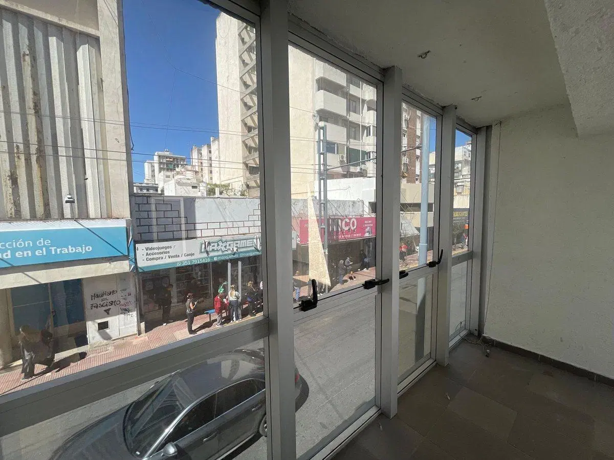 SE VENDE DPTO 1 DORM BALCON TERRAZA CENTRO CBA 5