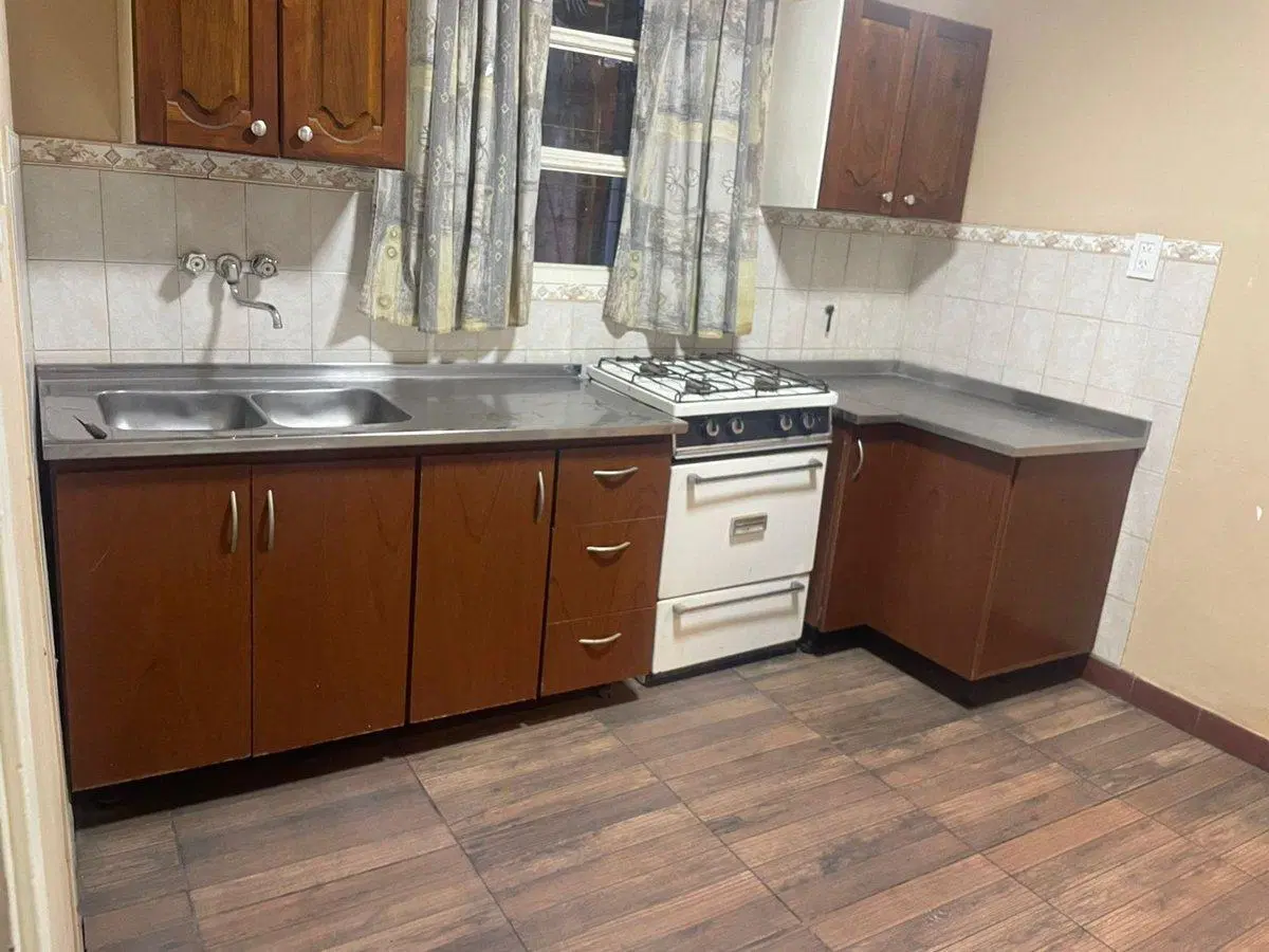 VENTA CASA 2 DORMI ALBERDI 4