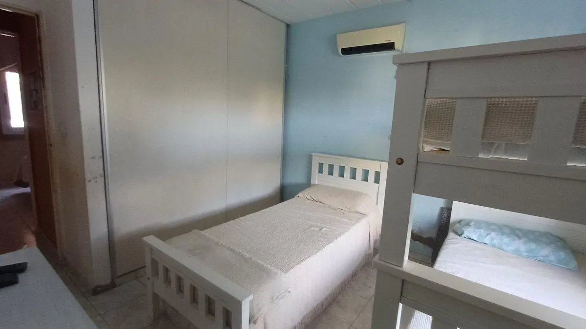 Venta Casa 3 Dormitorios con pileta Sta Isabel Cba 8