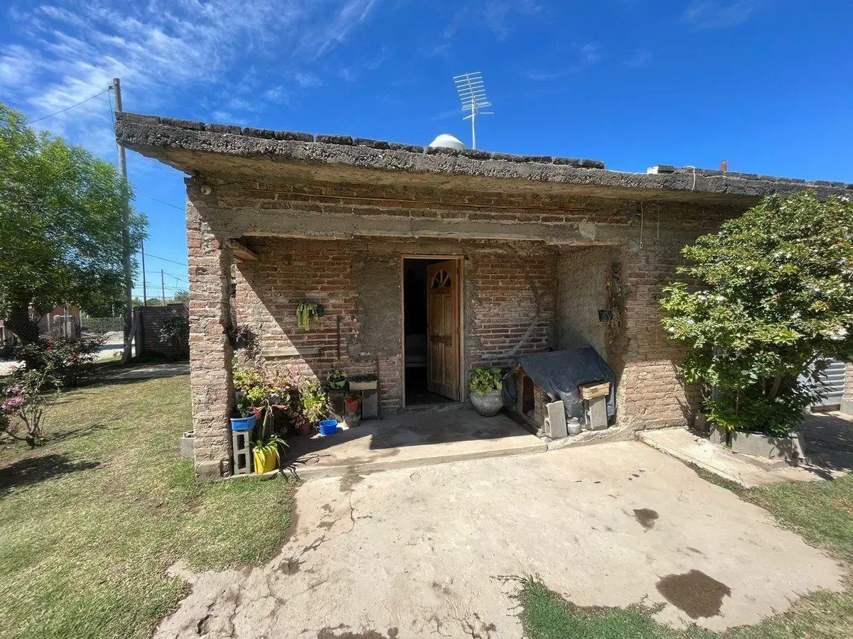 VENTA CASA 2 DORMITORIOS A TERMINAR EN ALTA GRACIA 8