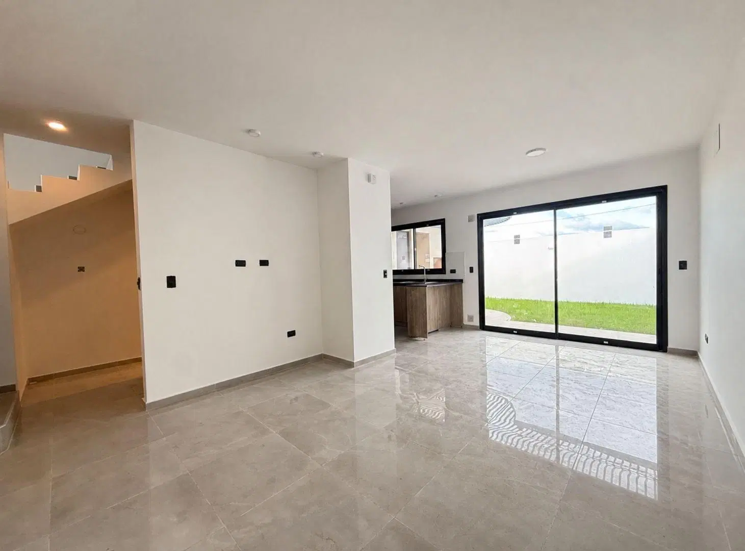 VENTA DUPLEX DOS DORMITORIOS MANANTIALES QUEBRADAS 8