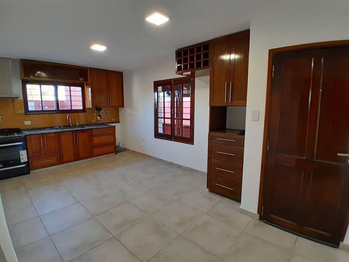VENTA CASA 3 DORM LOMAS SUR VILLA ALLENDE CORDOBA 2