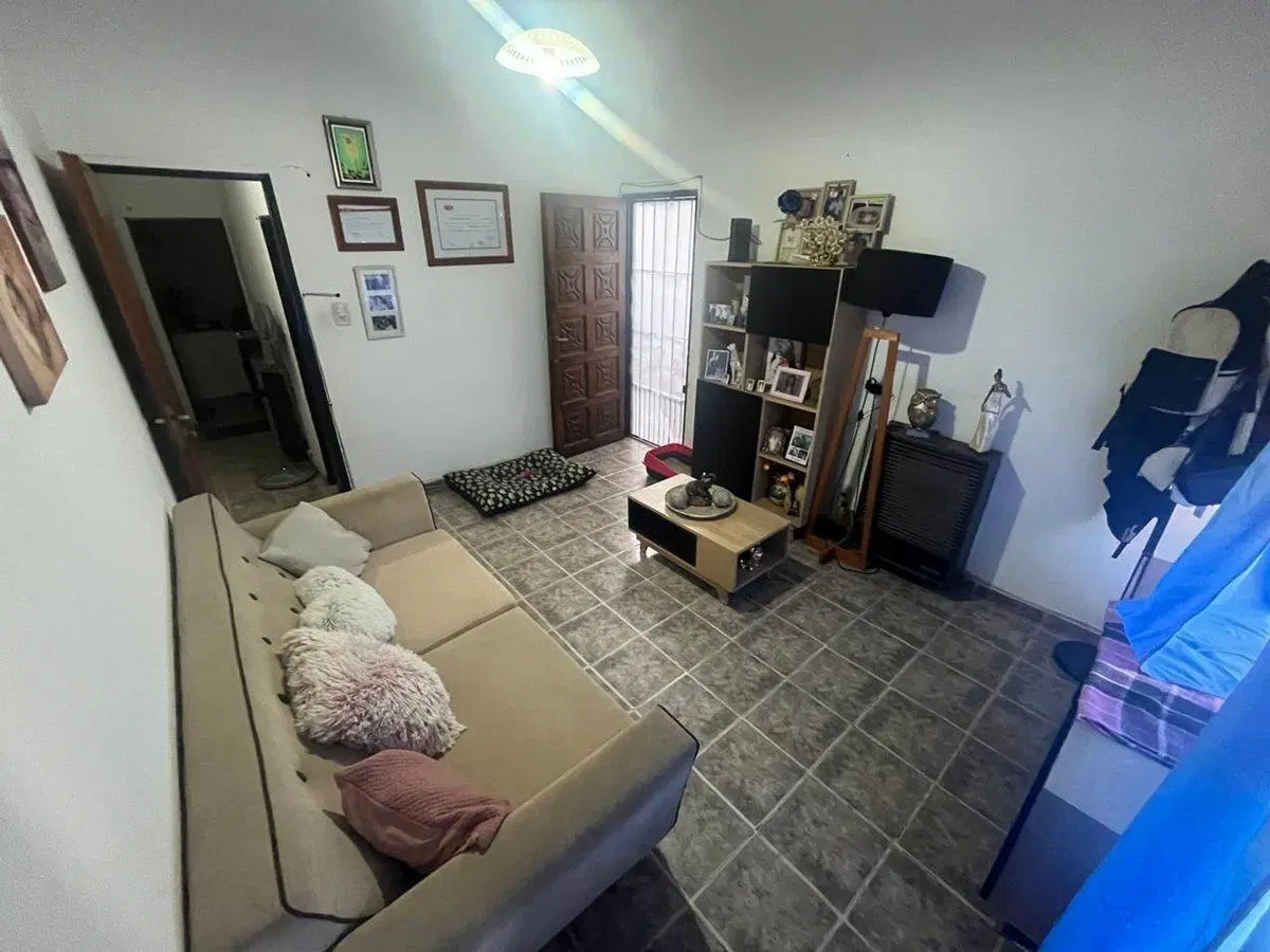 VENTA CASA 3 DORM + DEPARTAMENTO EMPALME CBA 8