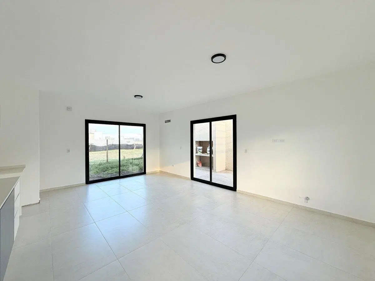 VENTA CASA 2 DORMITORIOS - ETAPA 4 DOCTA AVENIDA 2