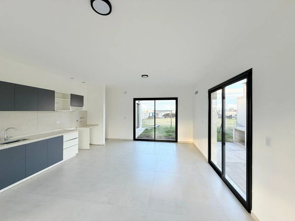 VENTA CASA 2 DORMITORIOS - ETAPA 4 DOCTA AVENIDA 3