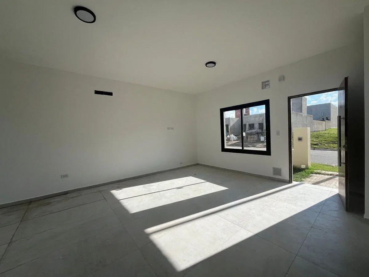 VENTA CASA ESQUINA 2 DORMITORIOS DOCTA AVENIDA 3